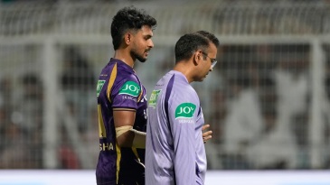 Pathirana walks off with hamstring issue against GT
