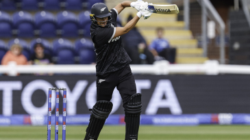 Suzie Bates returns to open as New Zealand bat first in decider