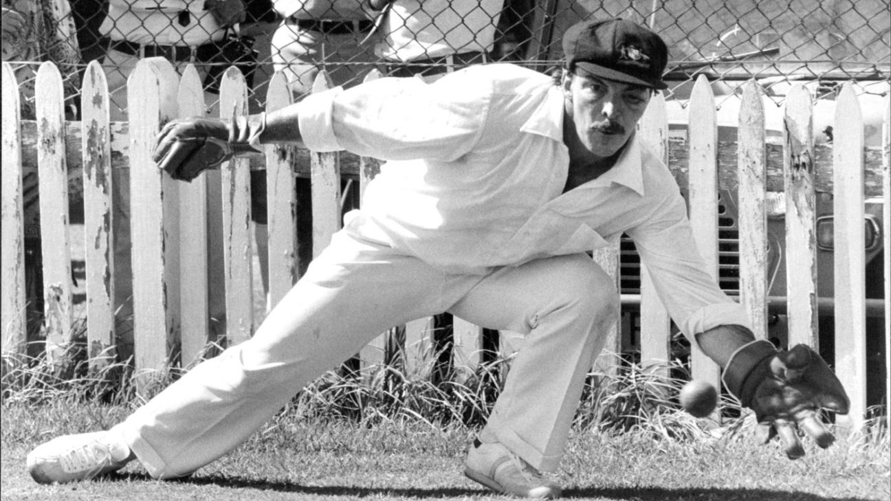 Former Australia and Queensland wicketkeeper John Maclean dies aged 80