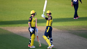 Stubbs fires on debut as Hampshire Hawks down Essex Eagles