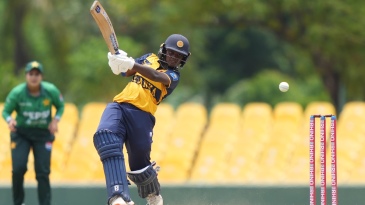Kavindi, Athapaththu star as all-round SL canter to series win