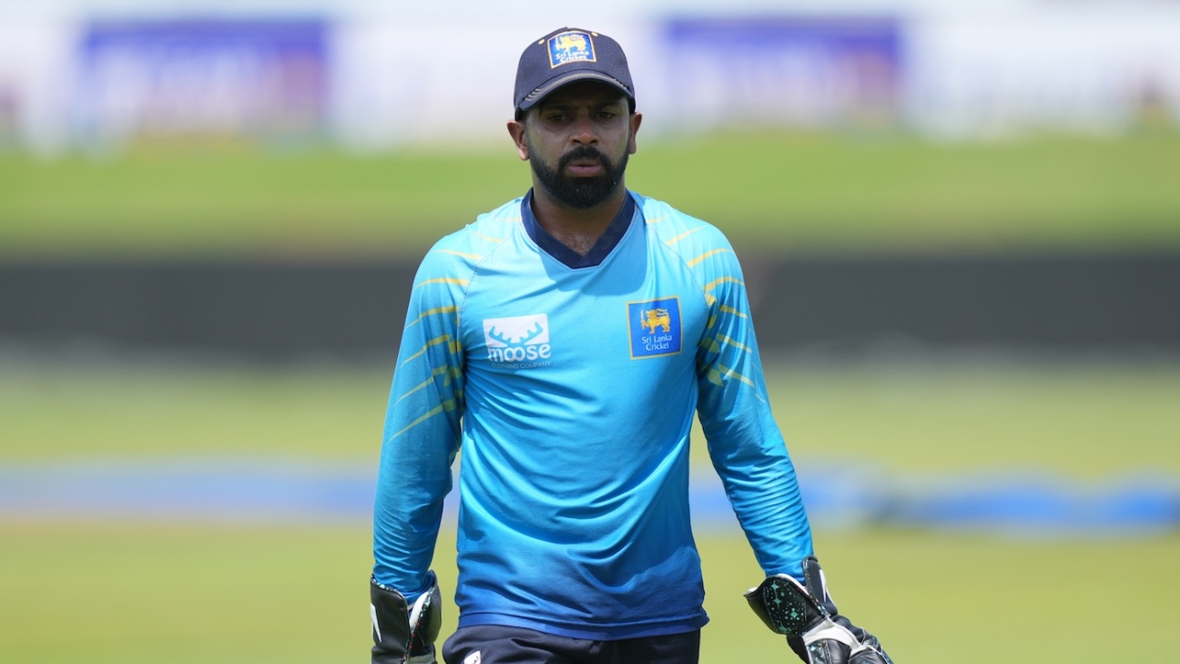 De Silva on Dickwella selection: In Galle, 'player with the best glovework plays'