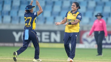 Gunaratne in as SL bowl; Easmin debuts for Bangladesh