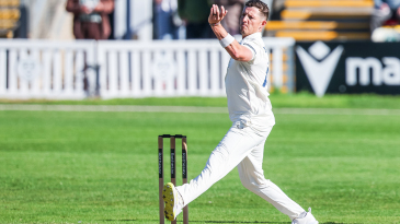 D'Oliveira hundred can't stop Kent's march up to second