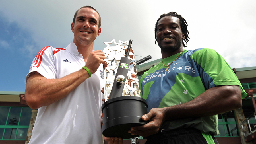 Kevin Pietersen and Chris Gayle with the Stanford 20/20 for 20 trophy Kevin Pietersen and Chris Gayle with the Stanford 20/20 for 20 trophy